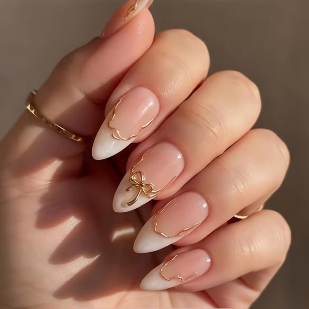 BNWT Fashion Falsie Nails